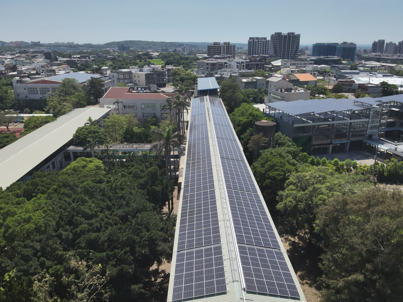 湖*高中，新竹縣，850 kWp